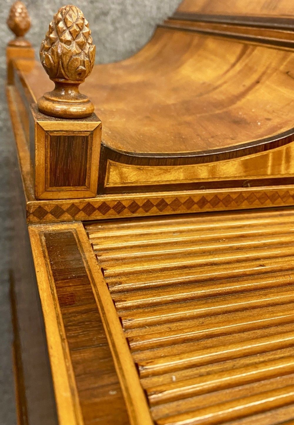 Fine George III Satinwood Ladies Desk photo for sale