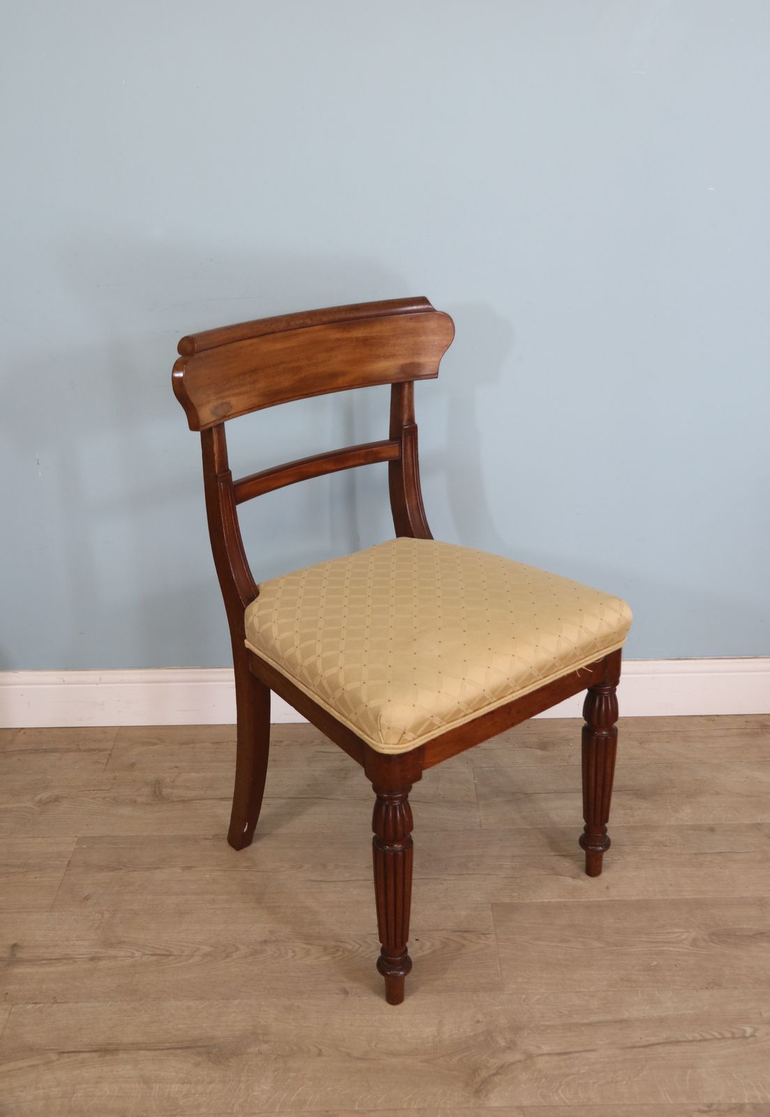 Manchester University. A Lovely Victorian Mahogany Bar Back Dining Chair photo buy