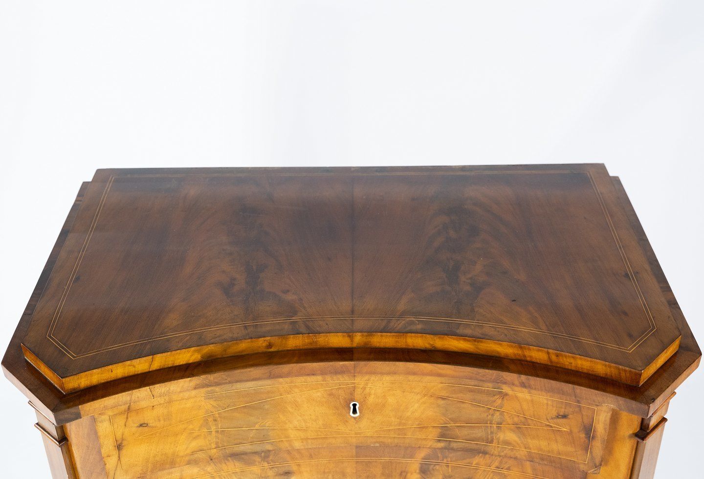 South German Chest Of Drawers Made In Mahogany With Marquetry, From The 1840s. photo vinterior