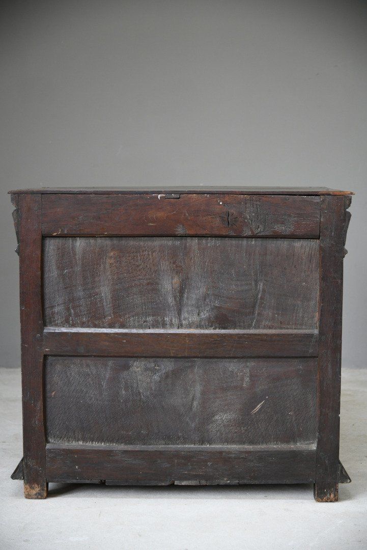 2950.0 Late 17th Century Oak Chest Of Drawers photo