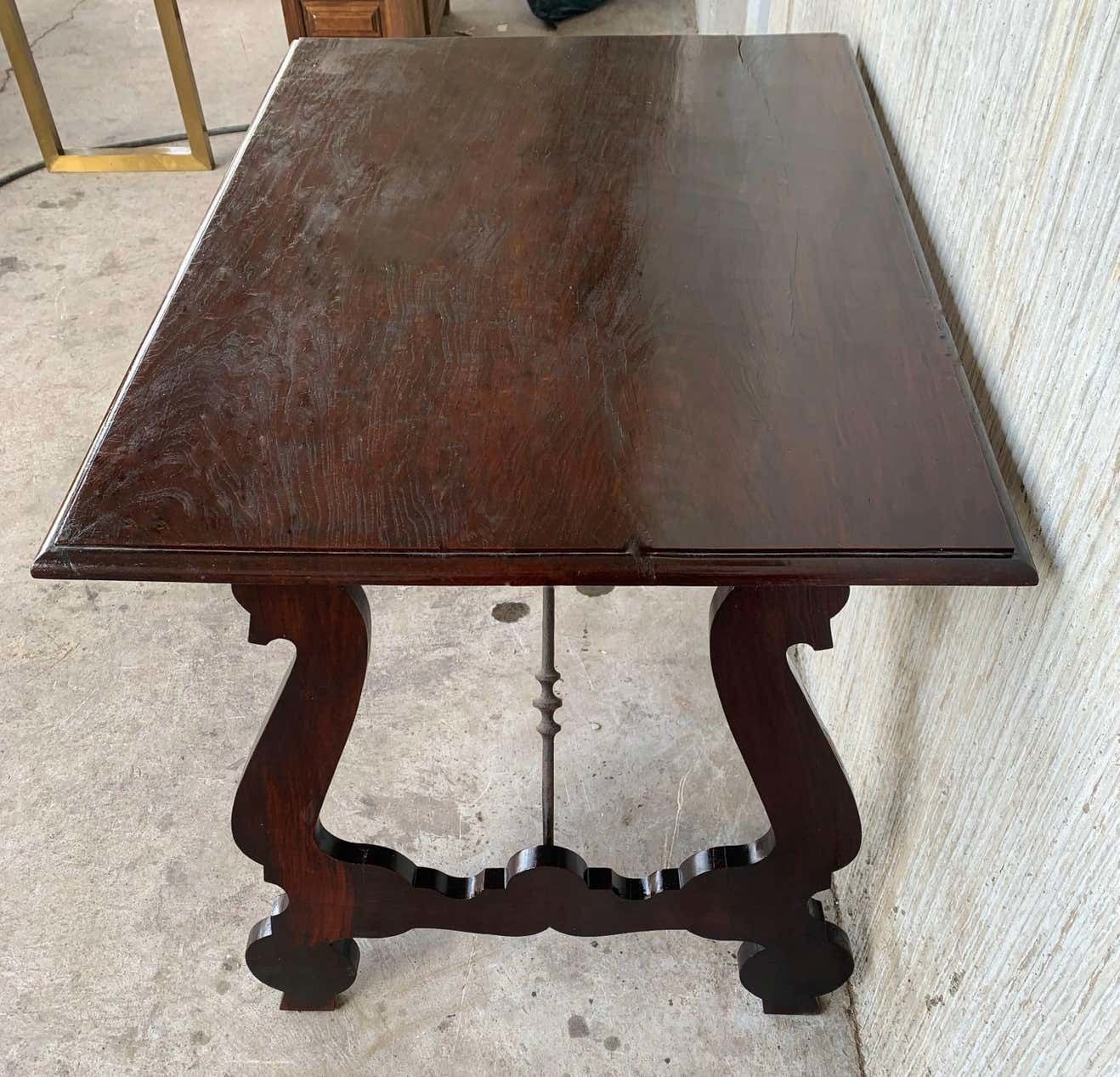 Table de réfectoire espagnole du XVIIIe siècle, pieds en lyre et entretoise en fer photo buy