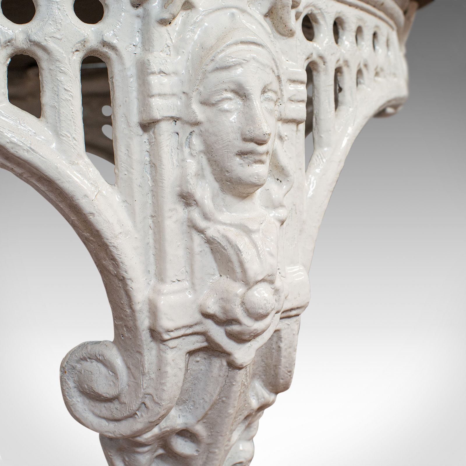Antique Britannia Table, English, Cast Iron, Cedar, Garden, Outdoor, Victorian photo vinterior