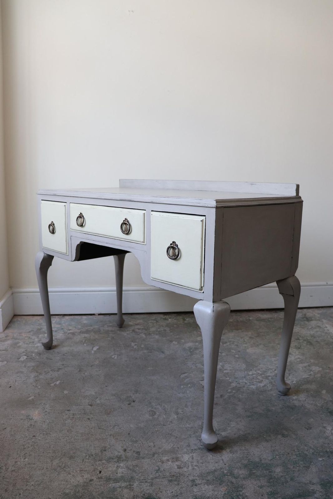 photo furniture Restored Vintage 1940s Dressing Table In Pastille Grey And Linen