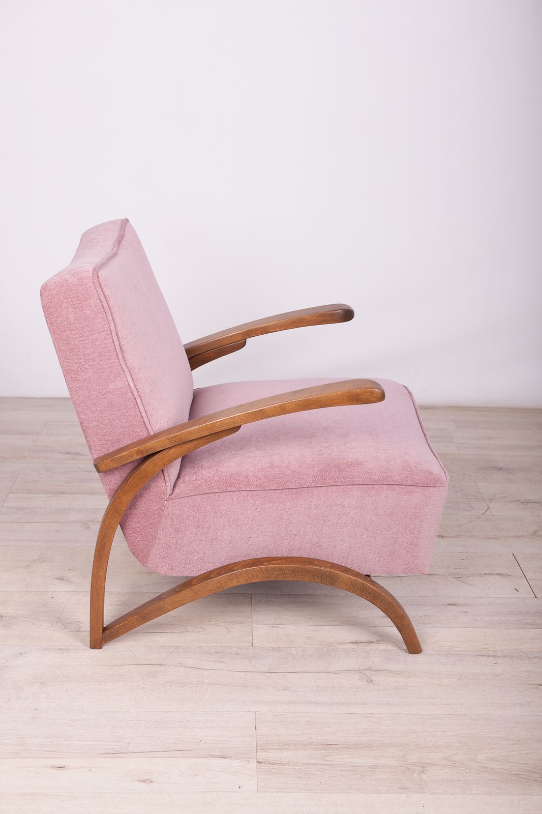 photo vinterior Armchairs By Jindřich Halabala For Up Závody, 1920s, Set Of 2