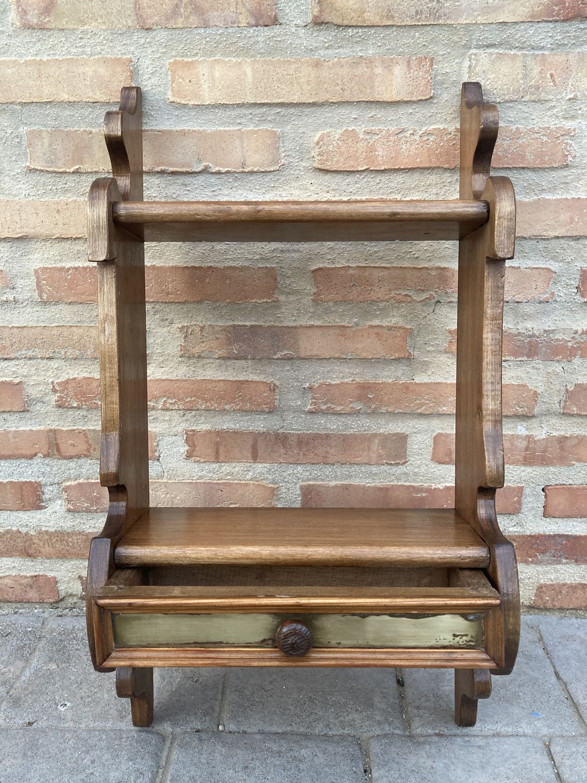 Mid Century Walnoot Klein Wandplankje Met één Lade photo furniture