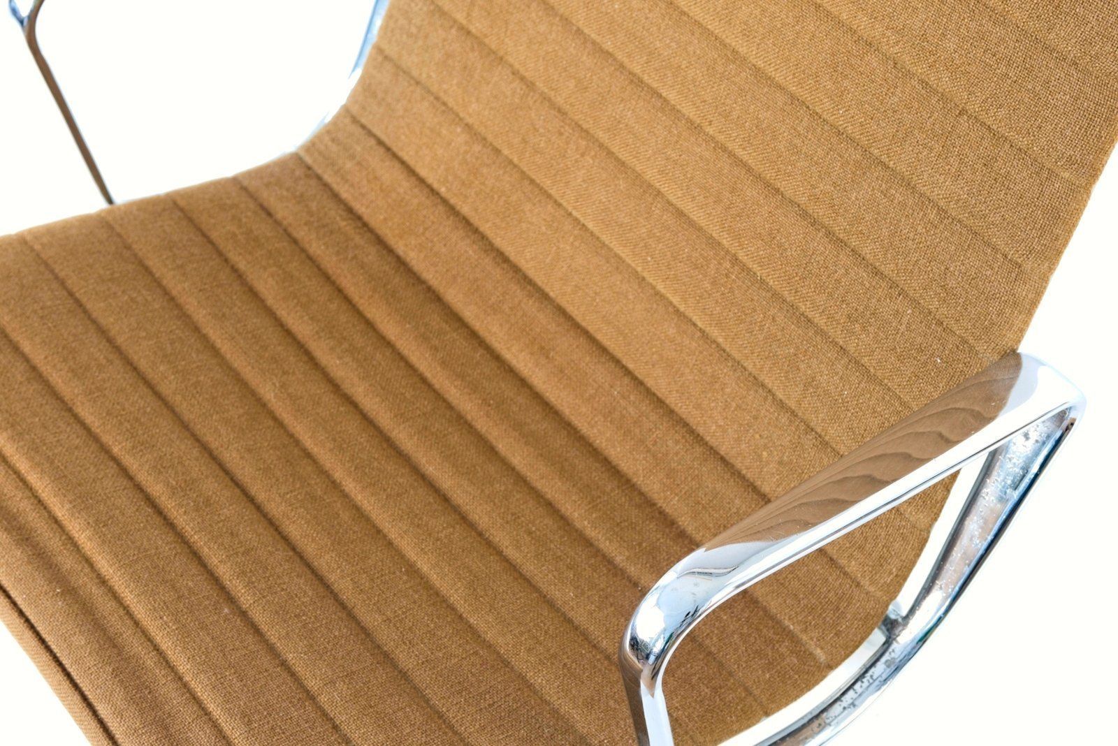 Model 682 Swivel Armchair By Charles & Ray Eames For Herman Miller, 1958 photo Furniture