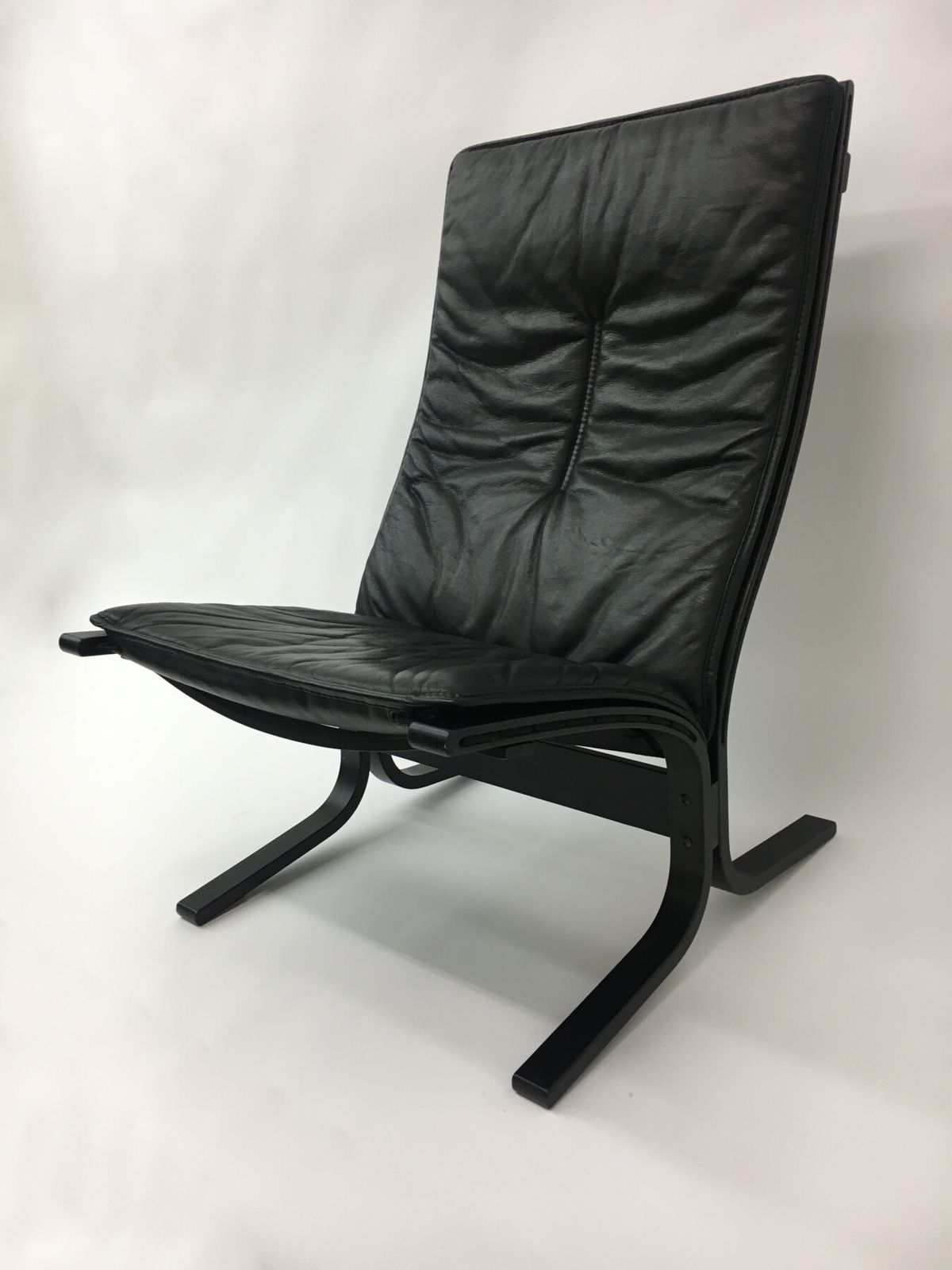 Mid Century Design Black Leather Lounge Chair By Ingmar Relling For Westnofa, 1970s