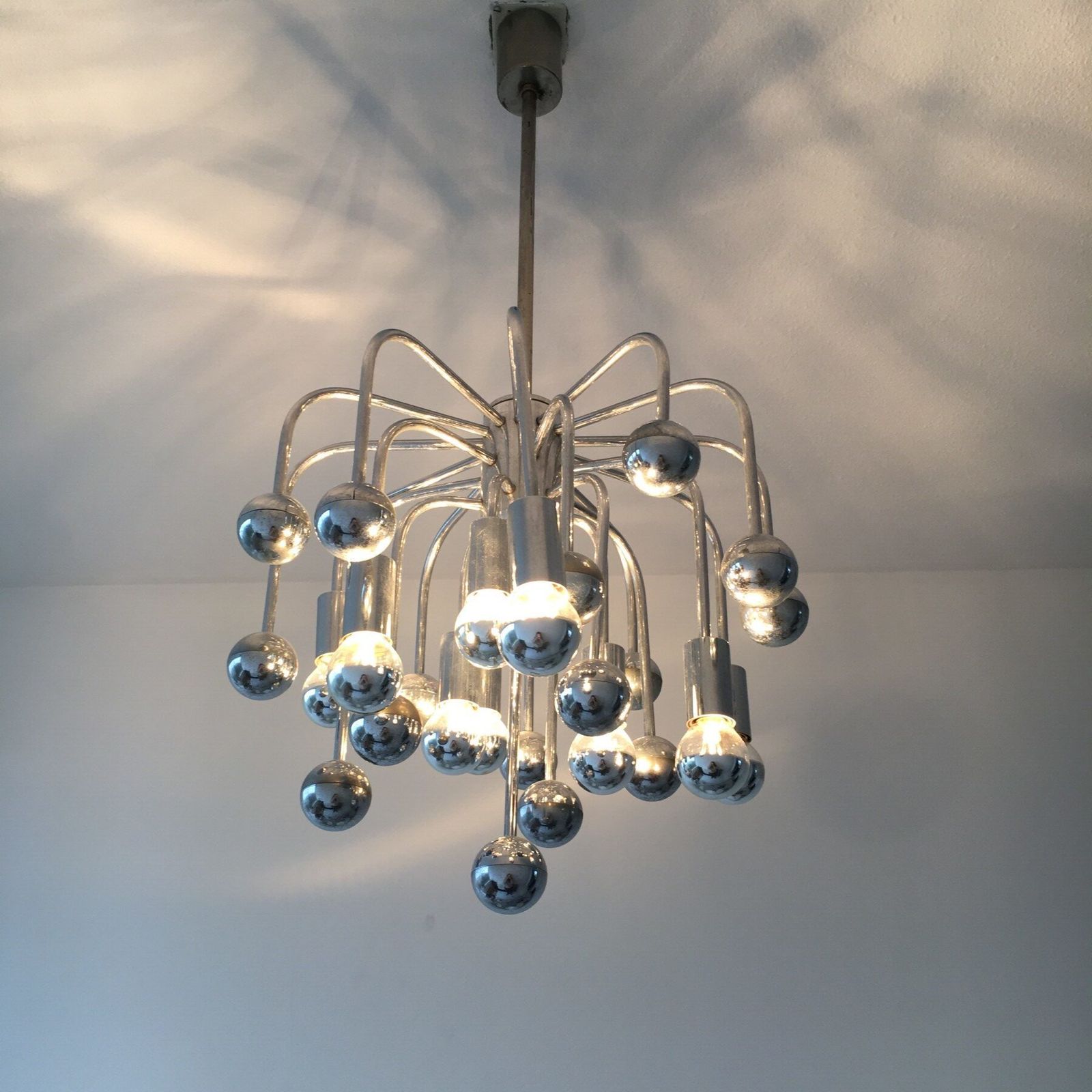 photo furniture Space Age Jaren Zestig Design Sputnik Hanglamp, Ca. Jaren 1960
