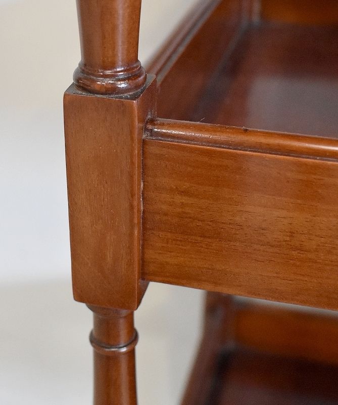 photo vintage Small Powder Table In Mahogany, "Escalier De Cristal" Manufacture, Louis XVI Style, Late 19th Century