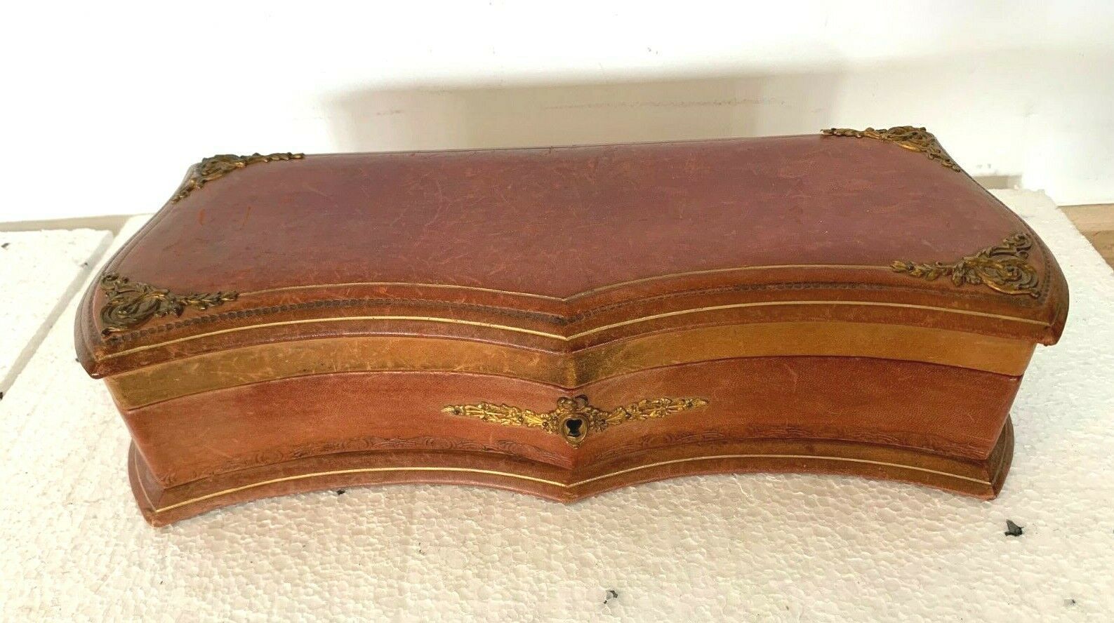 Jewelry Box In Leather And Brass Ornamentation, 20th Century