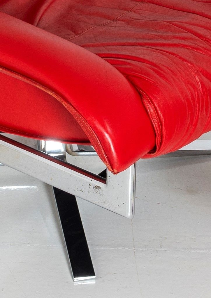 photo vintage Mid Century Pieff Gamma Red Leather Tubular Chrome Suite Complete With Leather Swivel Chair Set And Leather Armchair Set And Leather Footstool