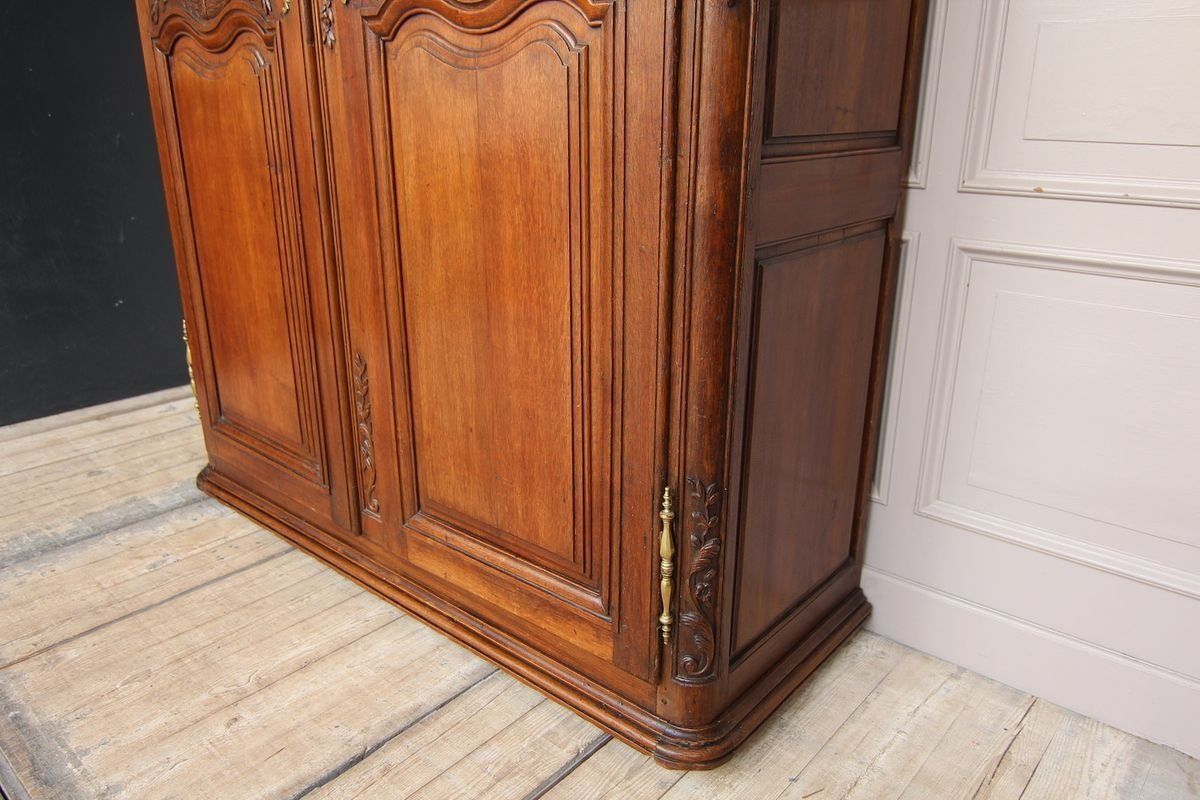 Large French Louis XVI Wardrobe, 1700s photo Furniture