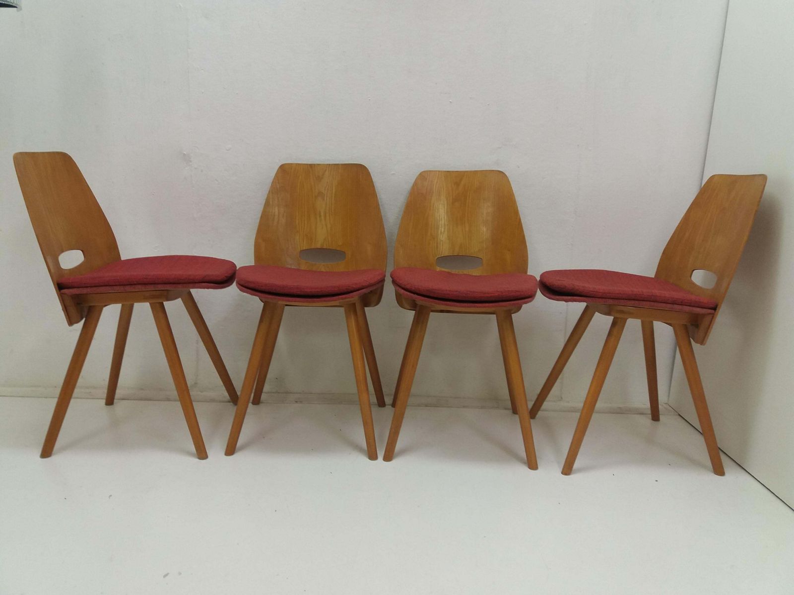 Set Of Four Mid Century Dining Chairs/ Tatra Pravenec, 1960s photo vinterior