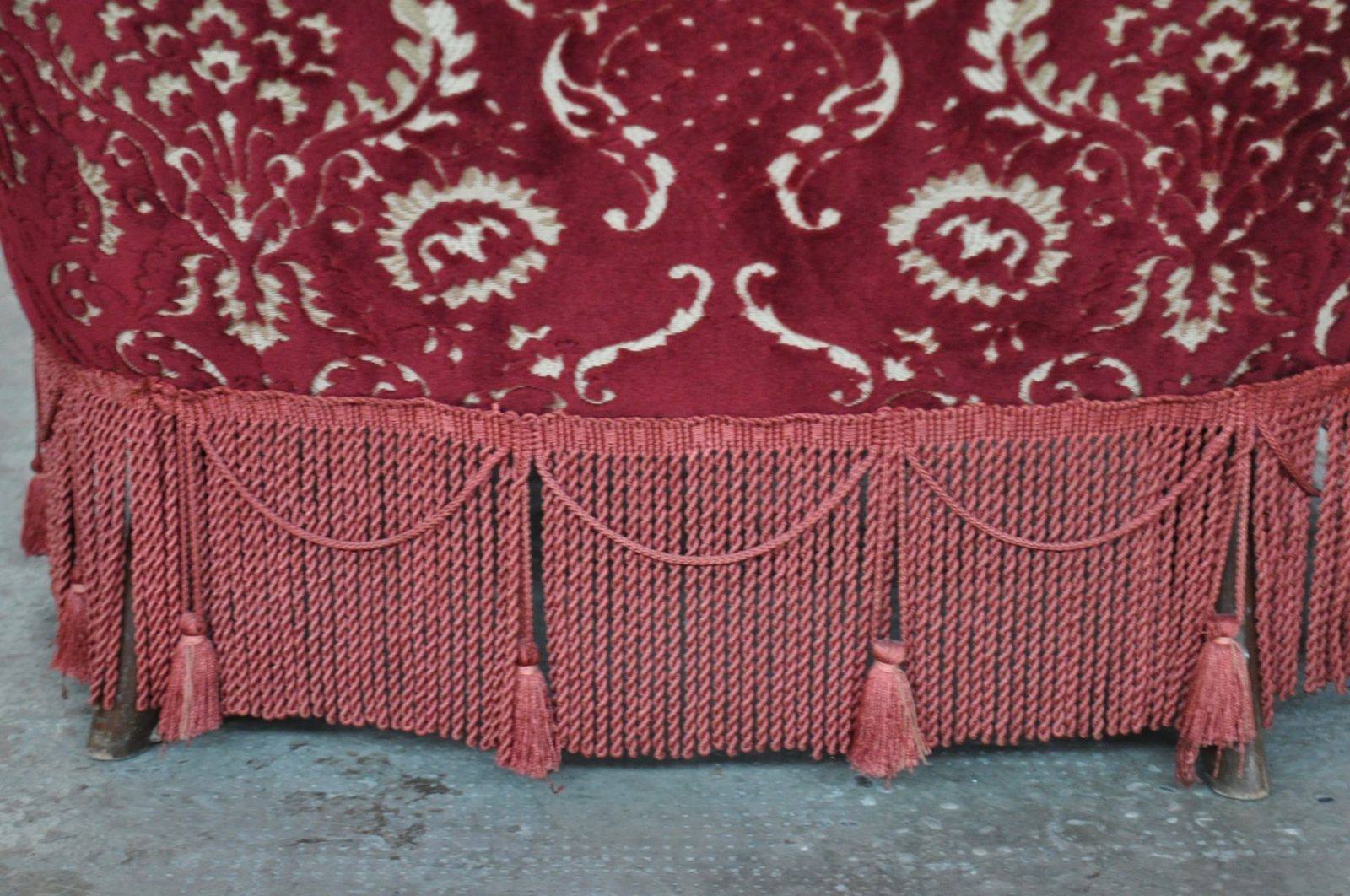Poltrone In Velluto Rosso Damascato Italiano Della Metà Del Secolo, Anni '50, Set Di 2 photo Furniture