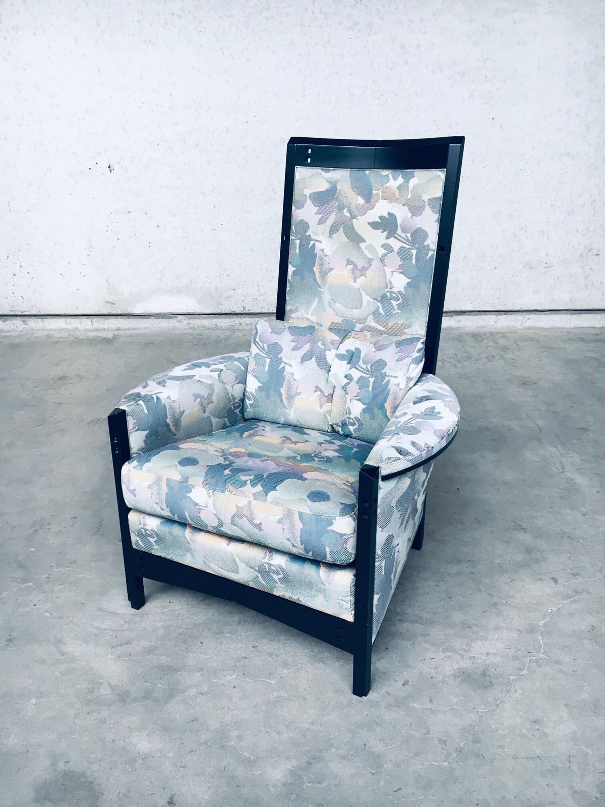 Galaxy 'Peggy' High Armchair By Umberto Asnago For Giorgetti, Italy 1990s