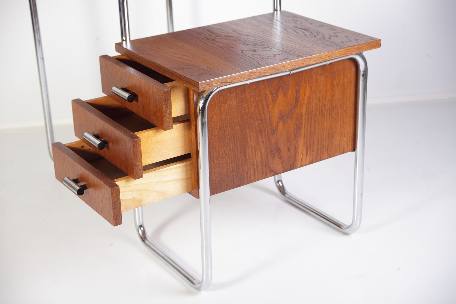 Buisvormige Chromen Tafel Of Bureau Van Kovona, Ca. Jaren 1950 photo 1722.0