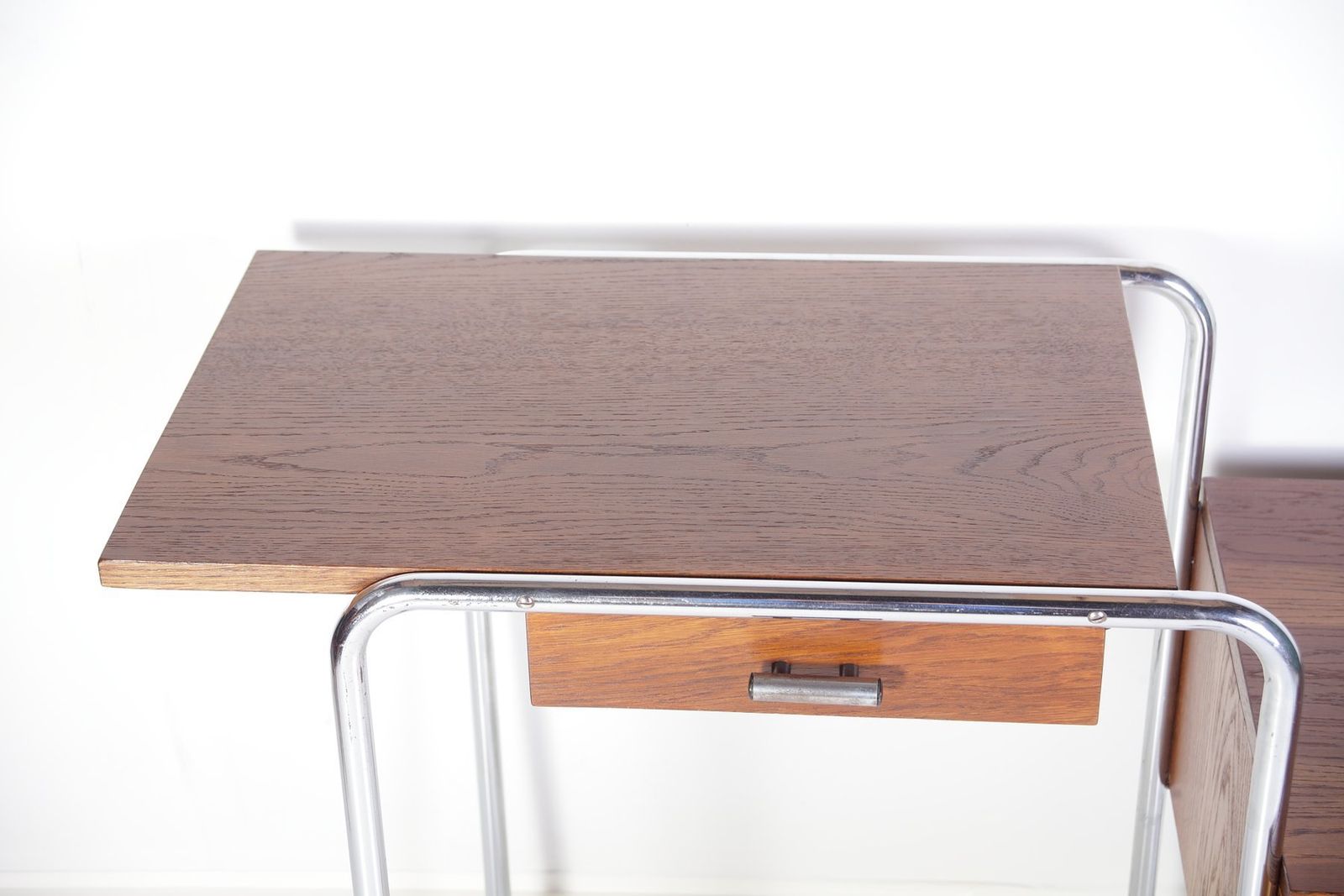 Buisvormige Chromen Tafel Of Bureau Van Kovona, Ca. Jaren 1950 photo vinterior
