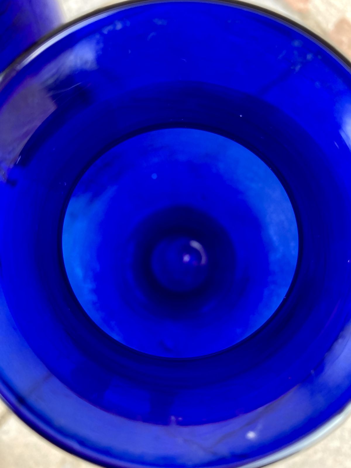 photo furniture Colorful Pair Of Cobalt Blue Vintage Italian Murano Glass Vases