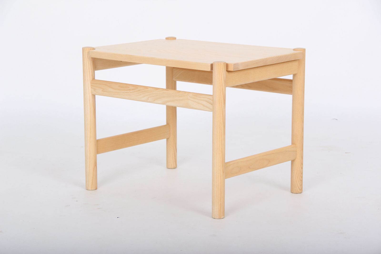 Hans J. Wegner Side Table. Model Pp40 Van Pp Møbler, Denemarken. photo Meubels