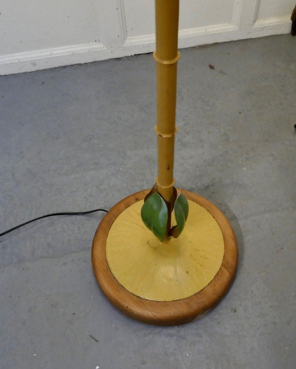 Unusual French Conservatory Painted Toleware Floor Lamp photo 1500.0