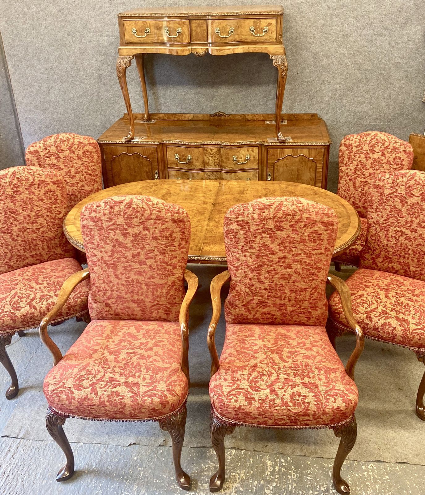 Queen Anne Style 9 Piece Dining Room Suite