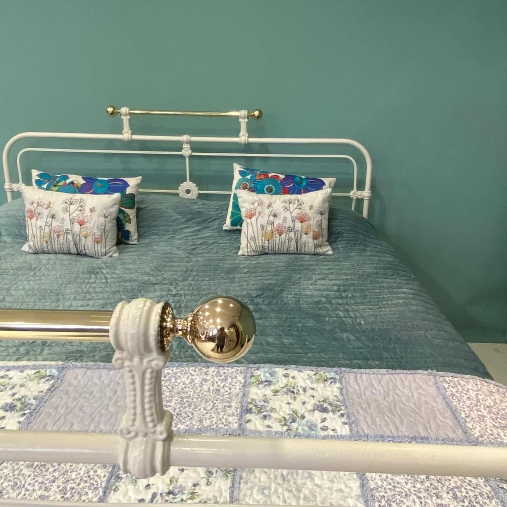 Superking Antique Iron Irish Cottage Bed photo Furniture