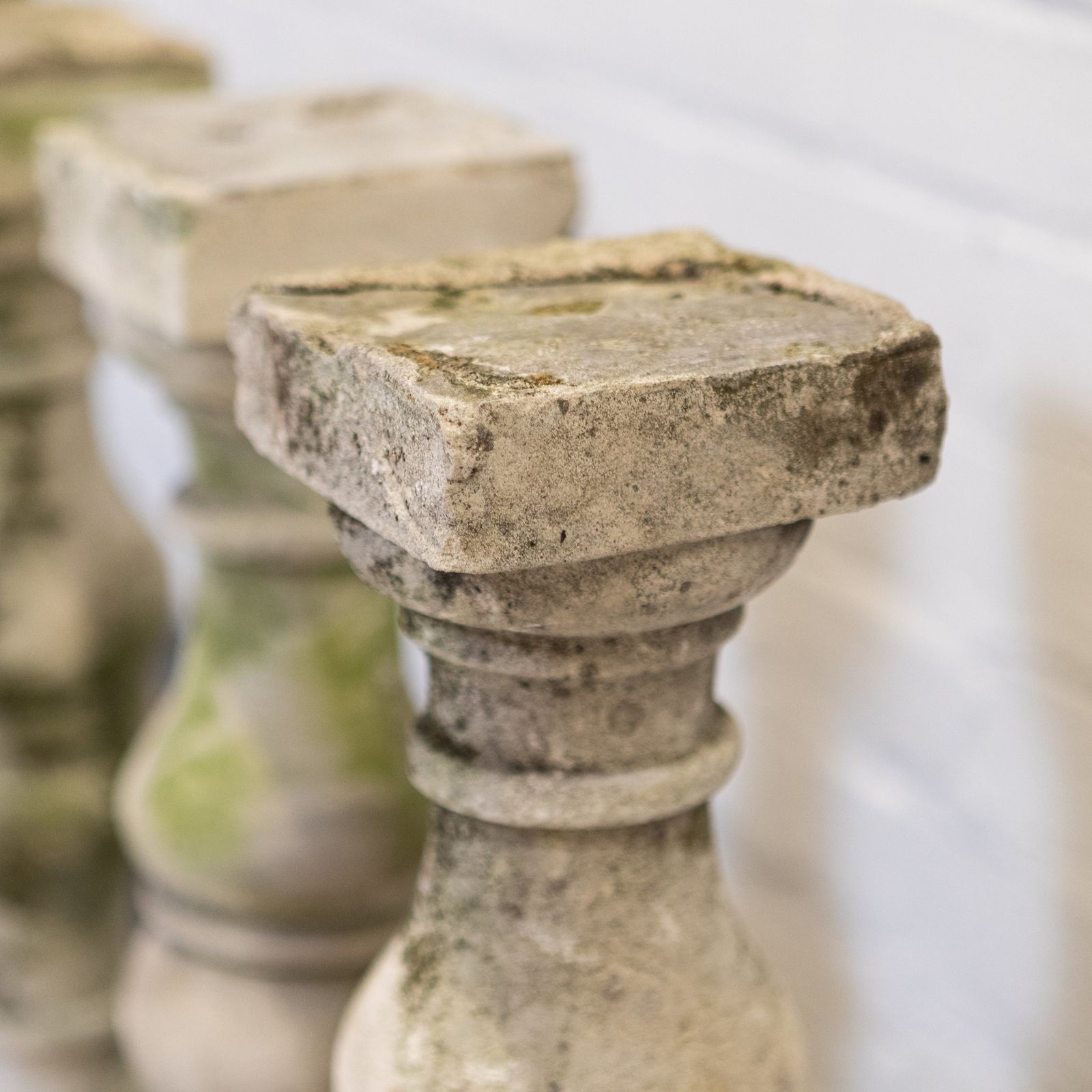 Garden Decor Antique Portland Stone Balustrades (Set Of 24+) photo
