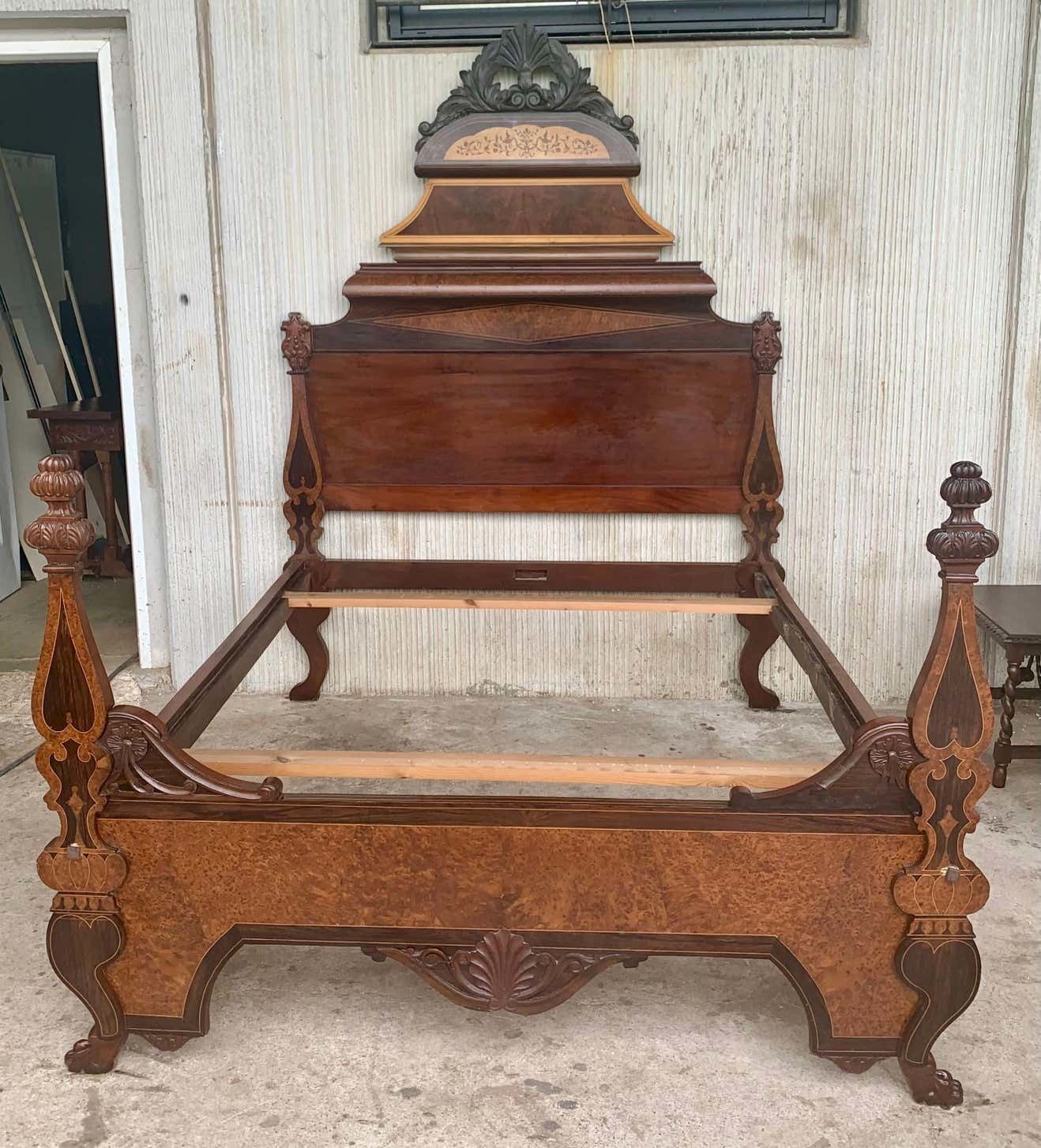 Italian Antique Victorian Carved Walnut Highback Full Bed Lincoln Style photo vinterior