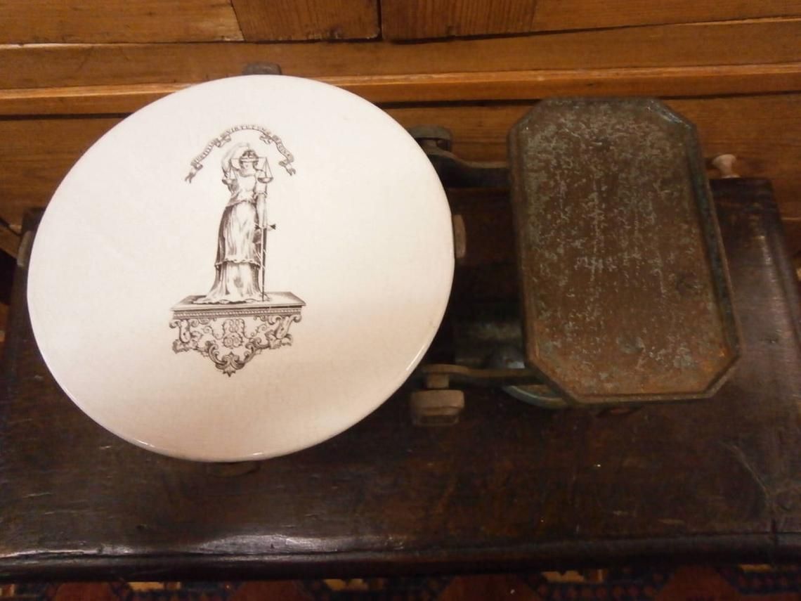 Early 20th Century Grocers Dairy Scales Vintage 1929 photo for sale