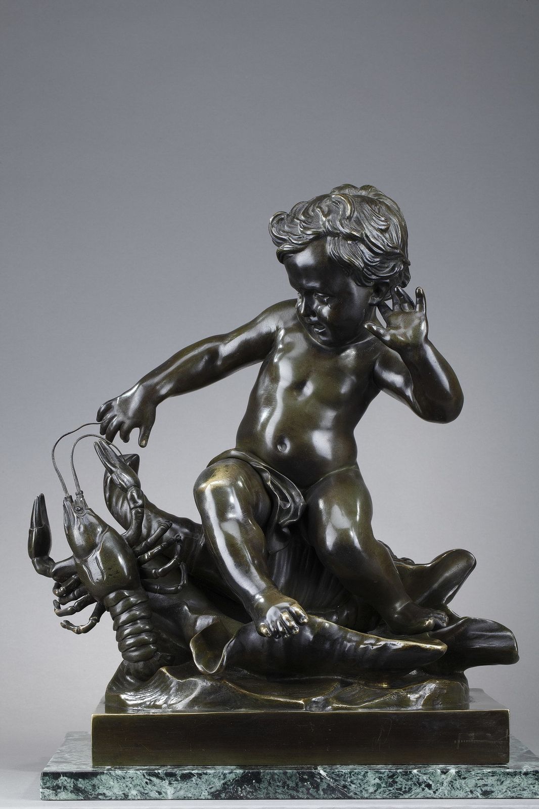 Sculpture en bronze « Child Pinched By A Crayfish », d'après Jean Baptiste Pigalle, XIXe siècle