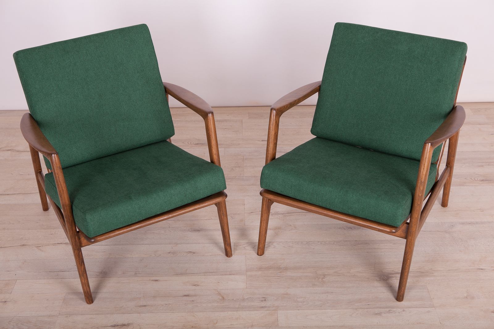 300 139 Armchairs From Swarzędzka Factory, 1960s, Set Of 2 photo Furniture