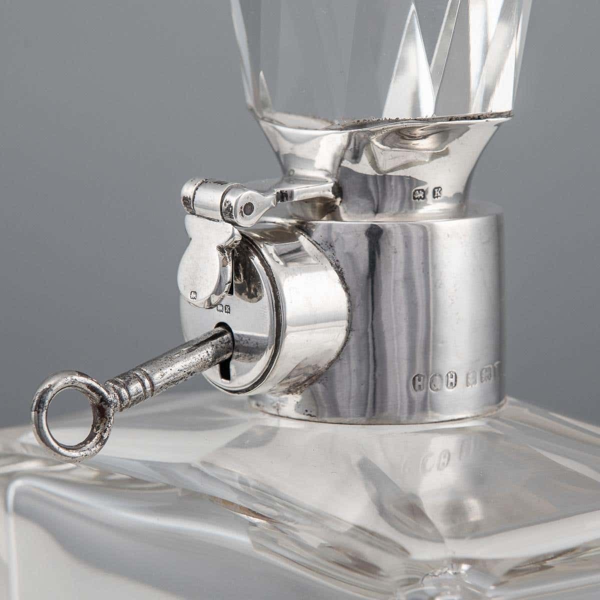 photo vinterior 20th Century English Solid Silver & Glass Spirit Decanter With Lock & Key C.1927
