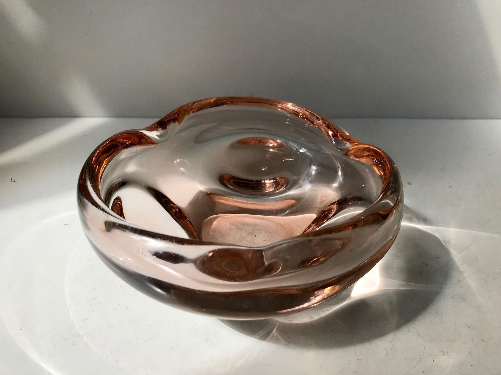 Elis Bergh Submerged Dish In Salmon Glass For Kosta, 1930s photo for sale