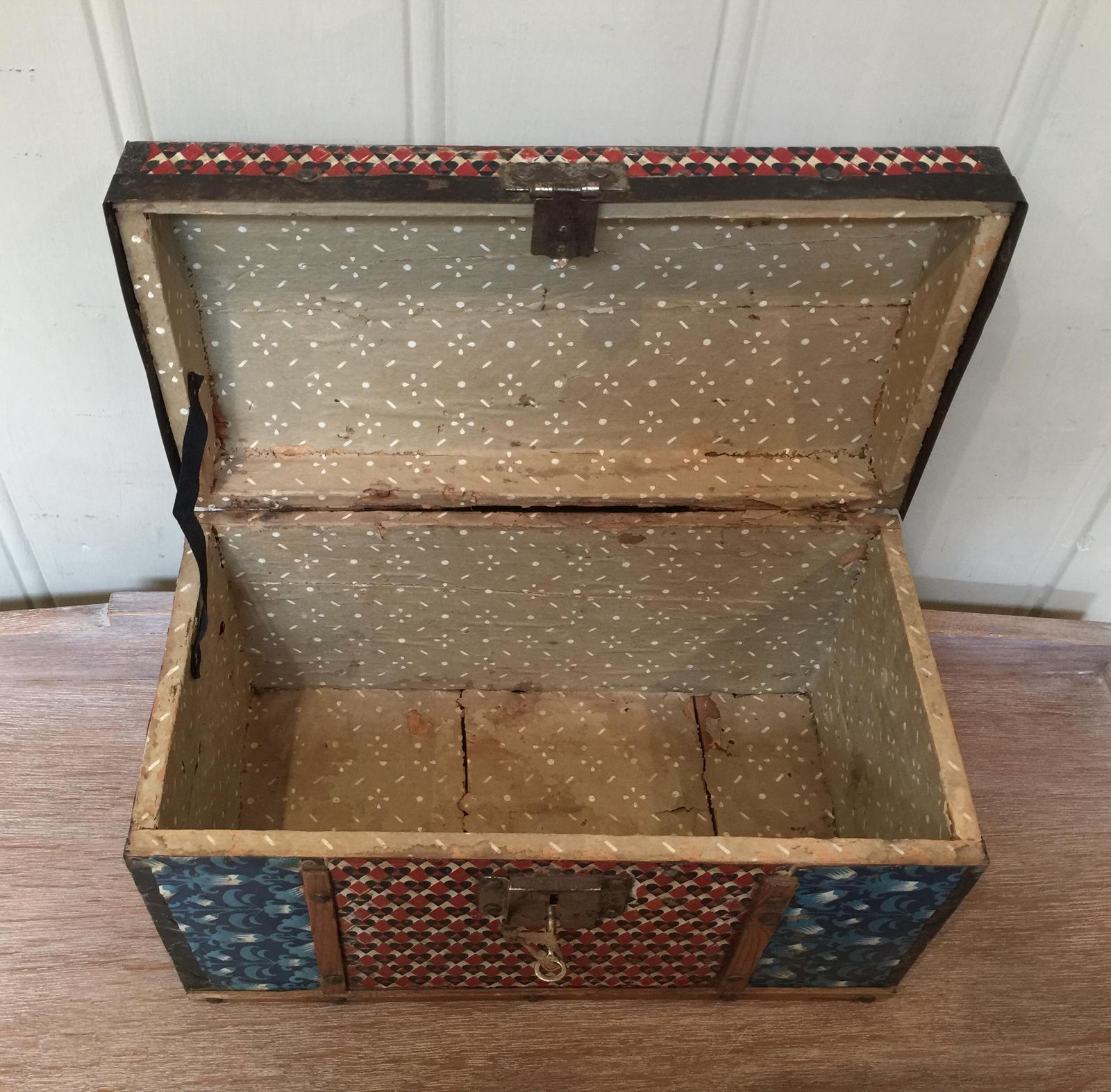 Colonial Dome Top Tin Casket, 1910s photo vintage