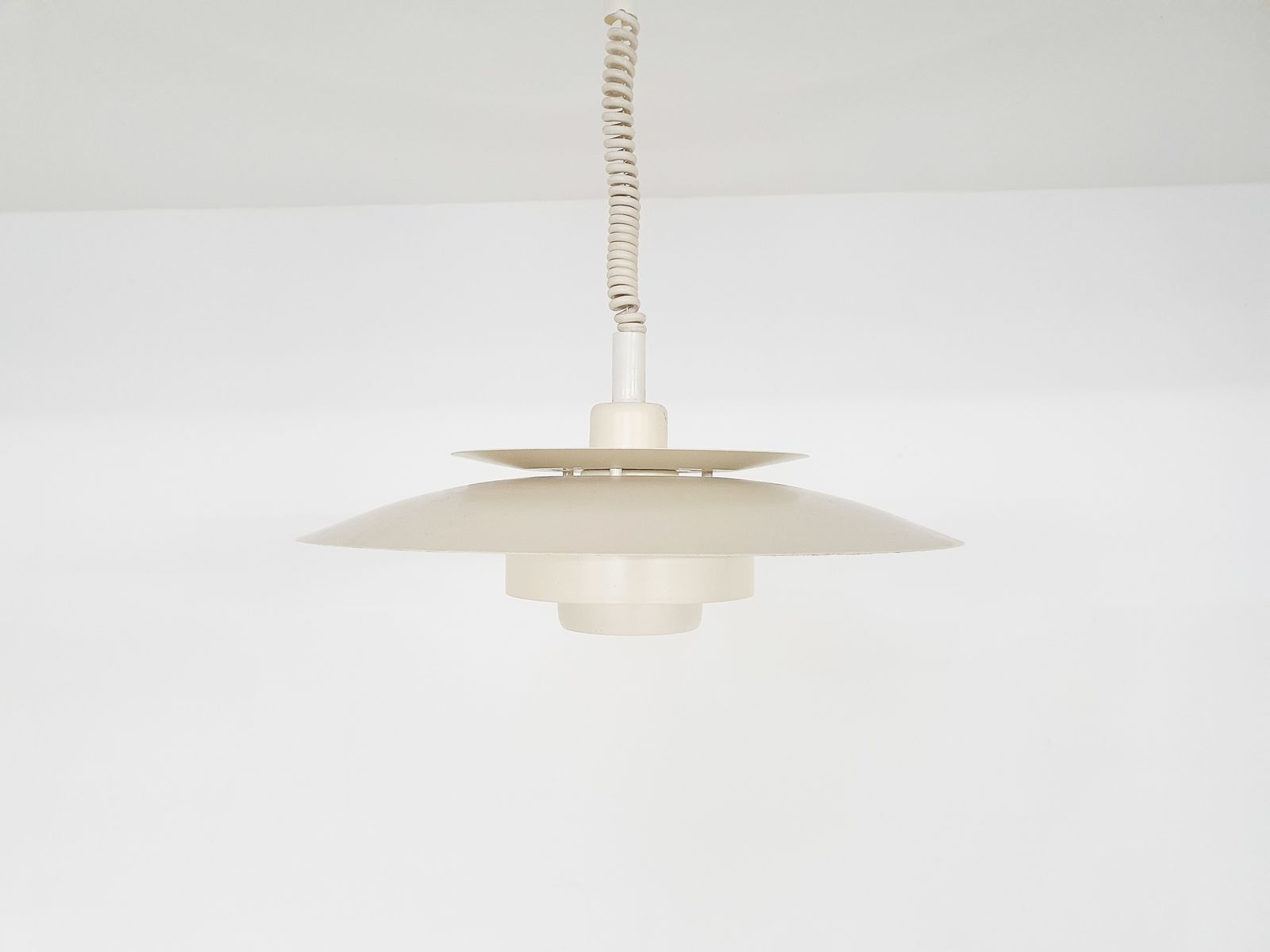 Simon P. Henningsen Voor Lyskaer Belysning Hanglamp, Model 4815 photo furniture