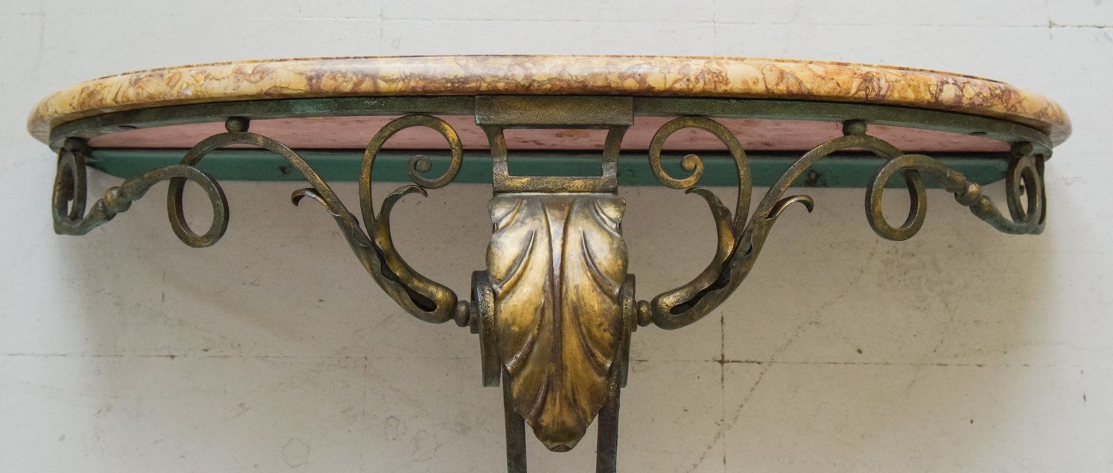 Antiek Consoletafel Met Marmeren Blad En Ijzerwerk Met Verdigris Patina photo Meubels