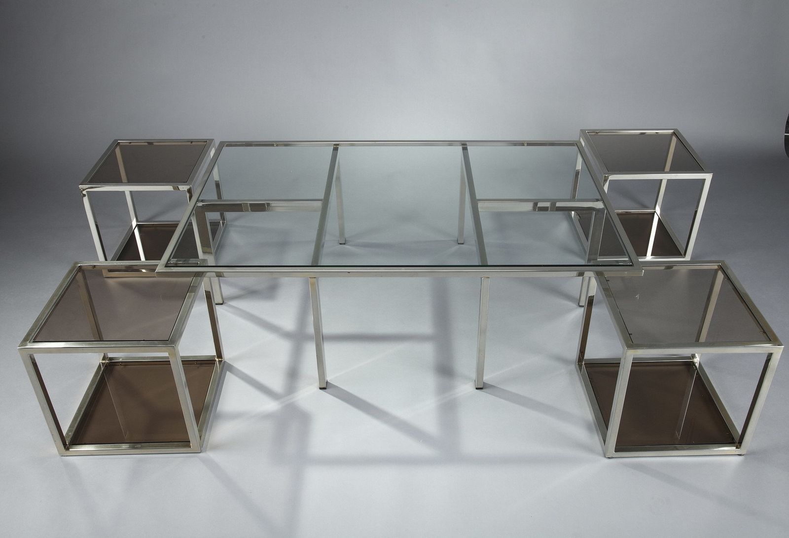 Table basse et 4 tables d'appoint amovibles photo vinterior