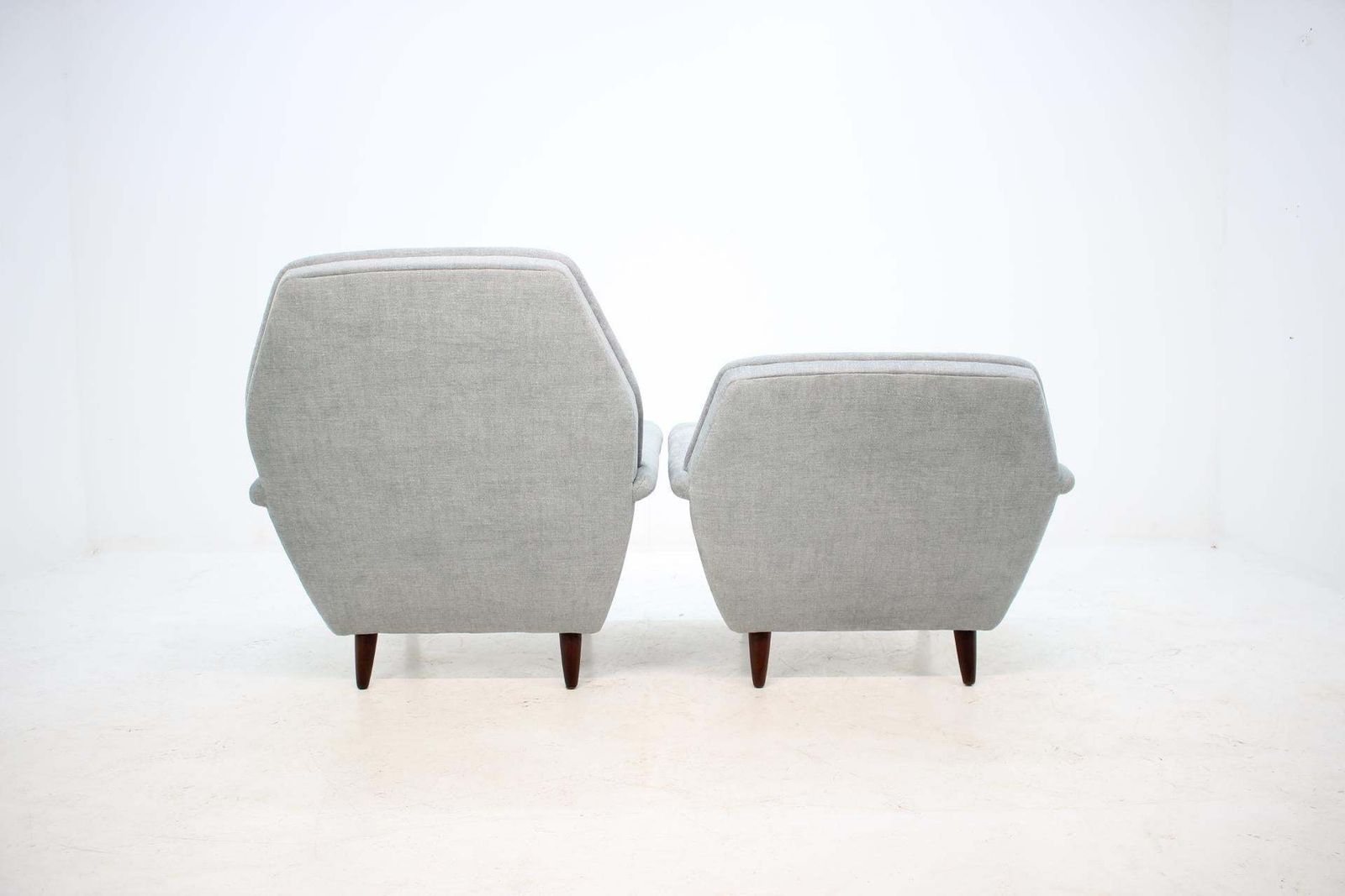 1960 Set Of Two Georg Thams Lounge Chairs photo vinterior
