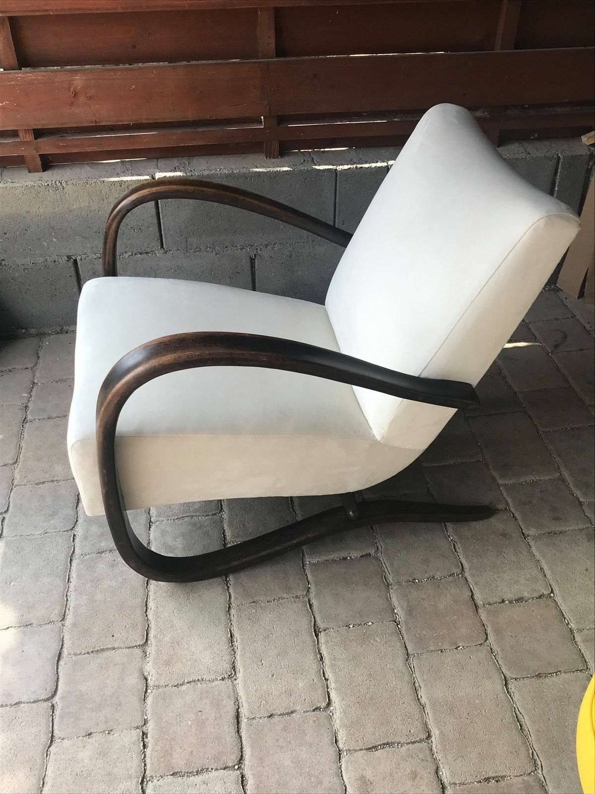 photo furniture Model H 269 Lounge Chair By Jindrich Halabala, 1930s.
