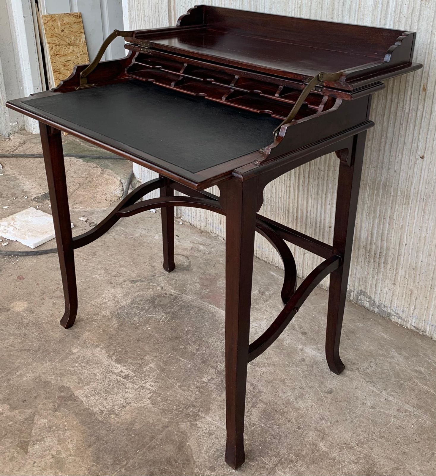 Cartonnier d'époque fin XIXe siècle à plateau coulissant et rangement dissimulé photo for sale