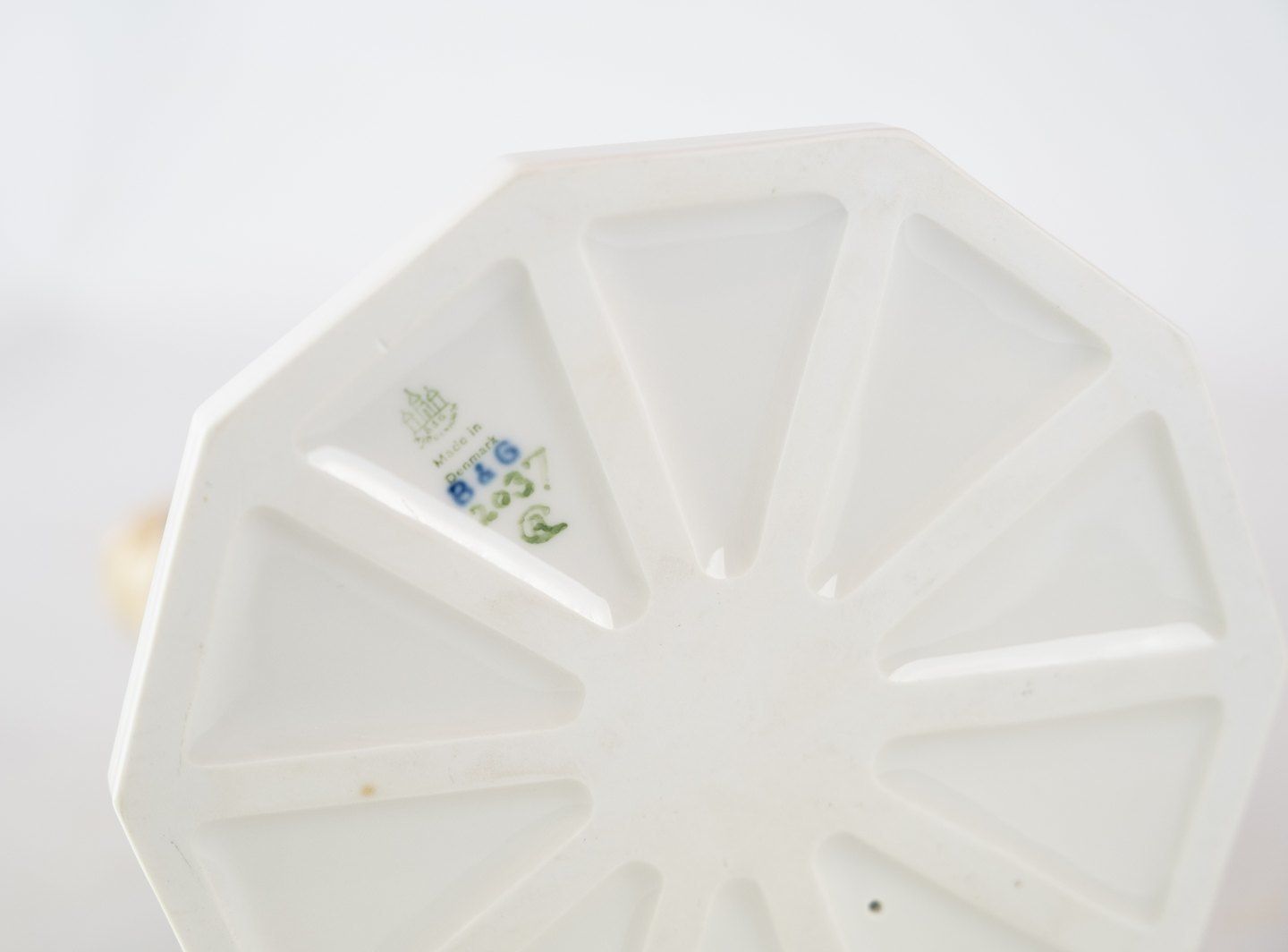 Porcelain Figure In The Form Of Hc Andersen, No .: 2037, By Bing And Grondahl. photo 255.0