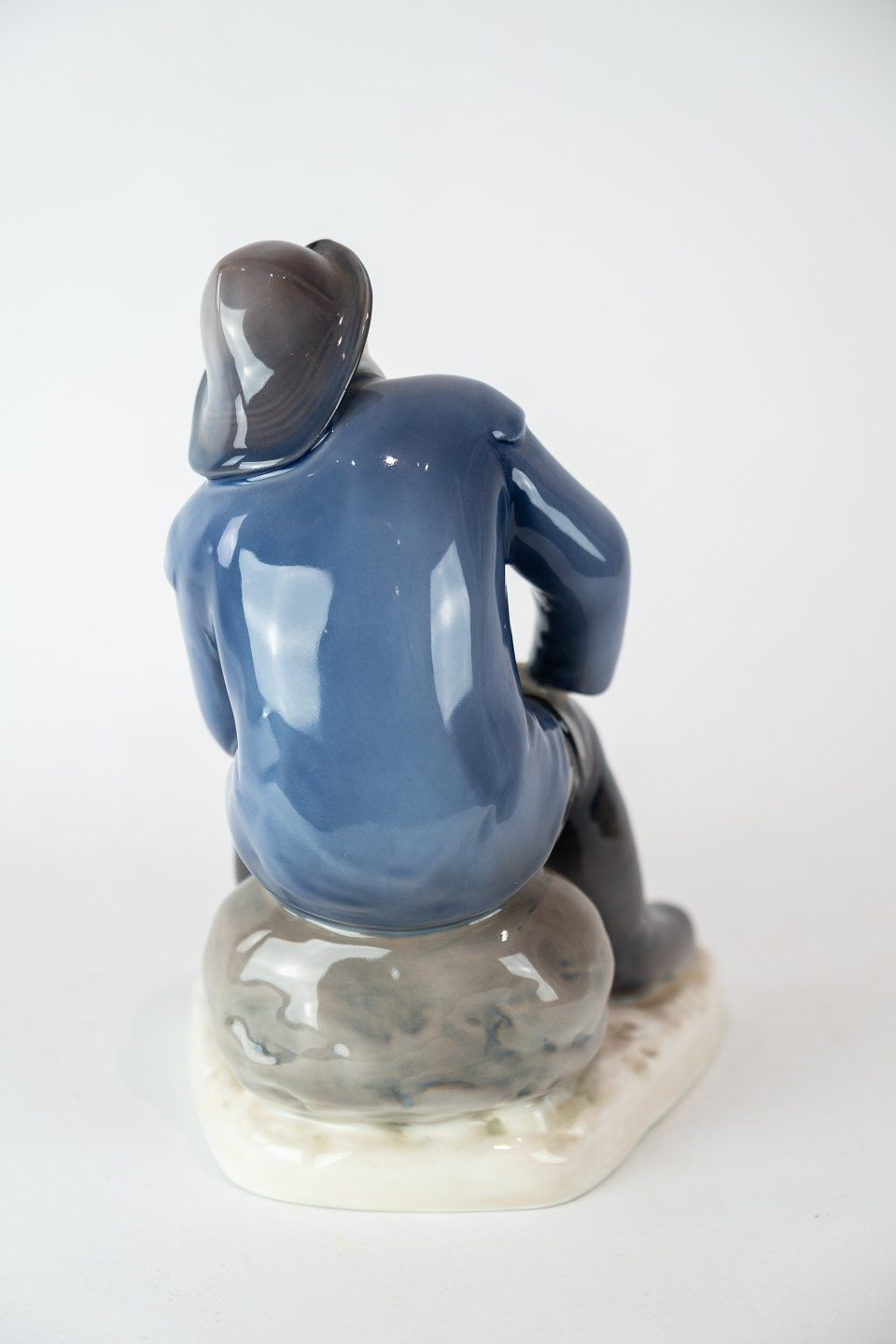 Porcelain Figure Of The Old Fisherman From Skagen, No.: 2370, By Bing And Grøndahl. photo for sale