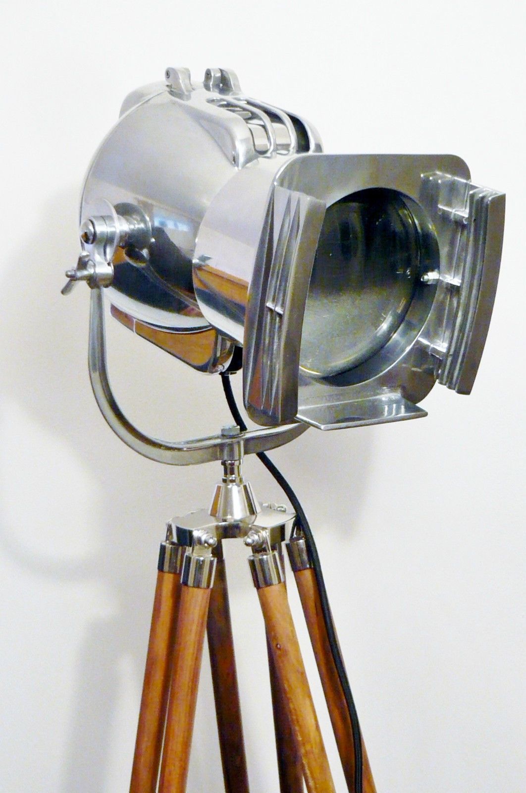 photo for sale Rare = Strand Electric Vintage Theatre Film Studio Spot Light Cir 1950's Morgan Mcleod Studio Tv Lamp Mid Century Lighting Wooden Tripod