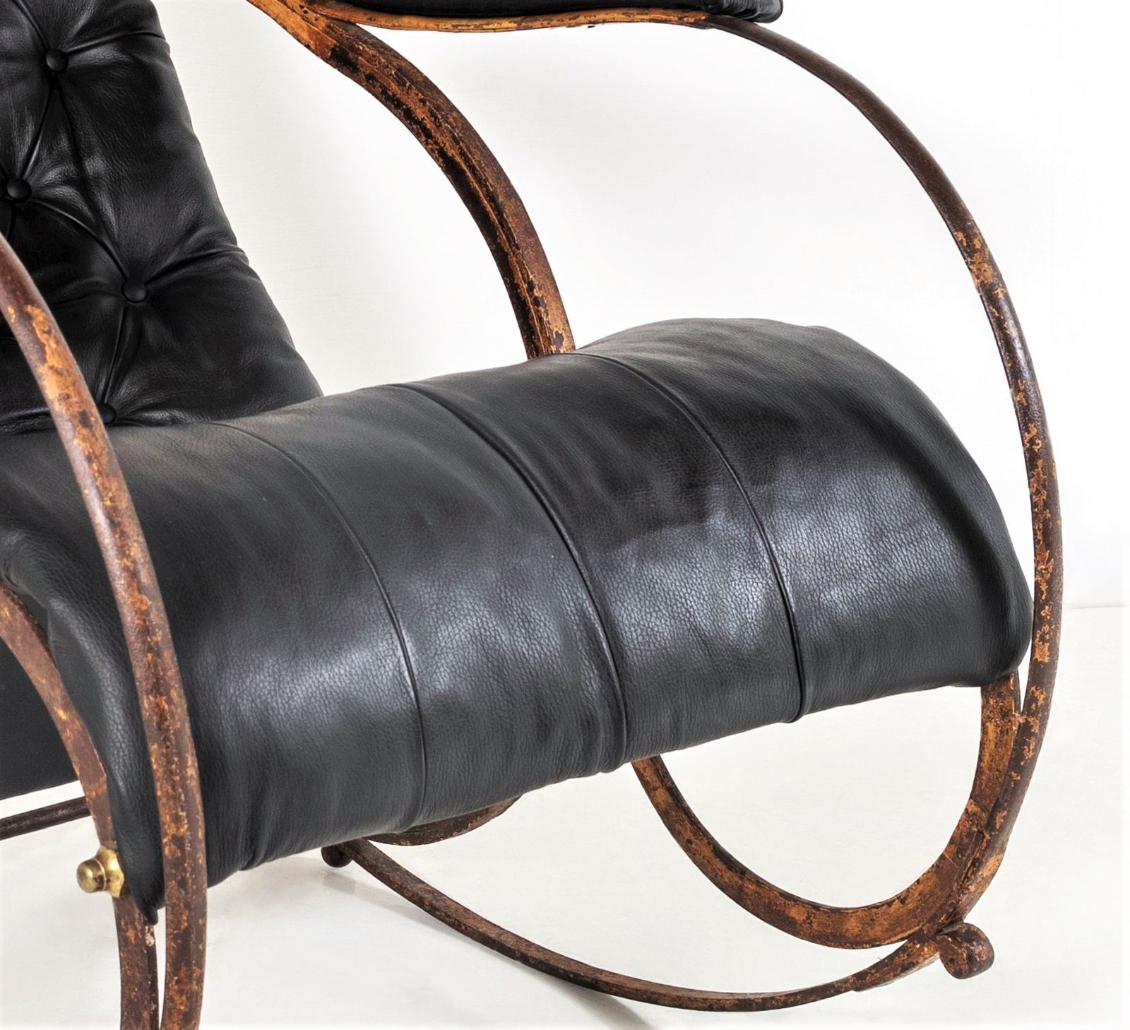 photo vintage Historic 19th Century Antique Iron Frame Leather Sling Rocking Chair By R W Winfield Of England