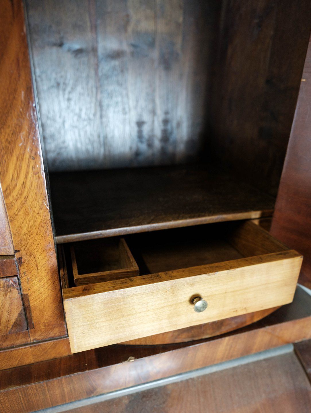 Large Late Empire Chatol Of Hand Polished Mahogany With Marquetry From The 1820s. photo buy