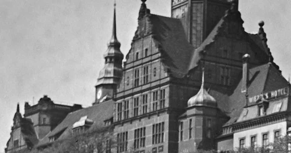 Karl Heinrich Lämmel Harbor Hospital At Hamburg St. Pauli And People, Germany 1938, Printed Later 1938/2021 photo for sale