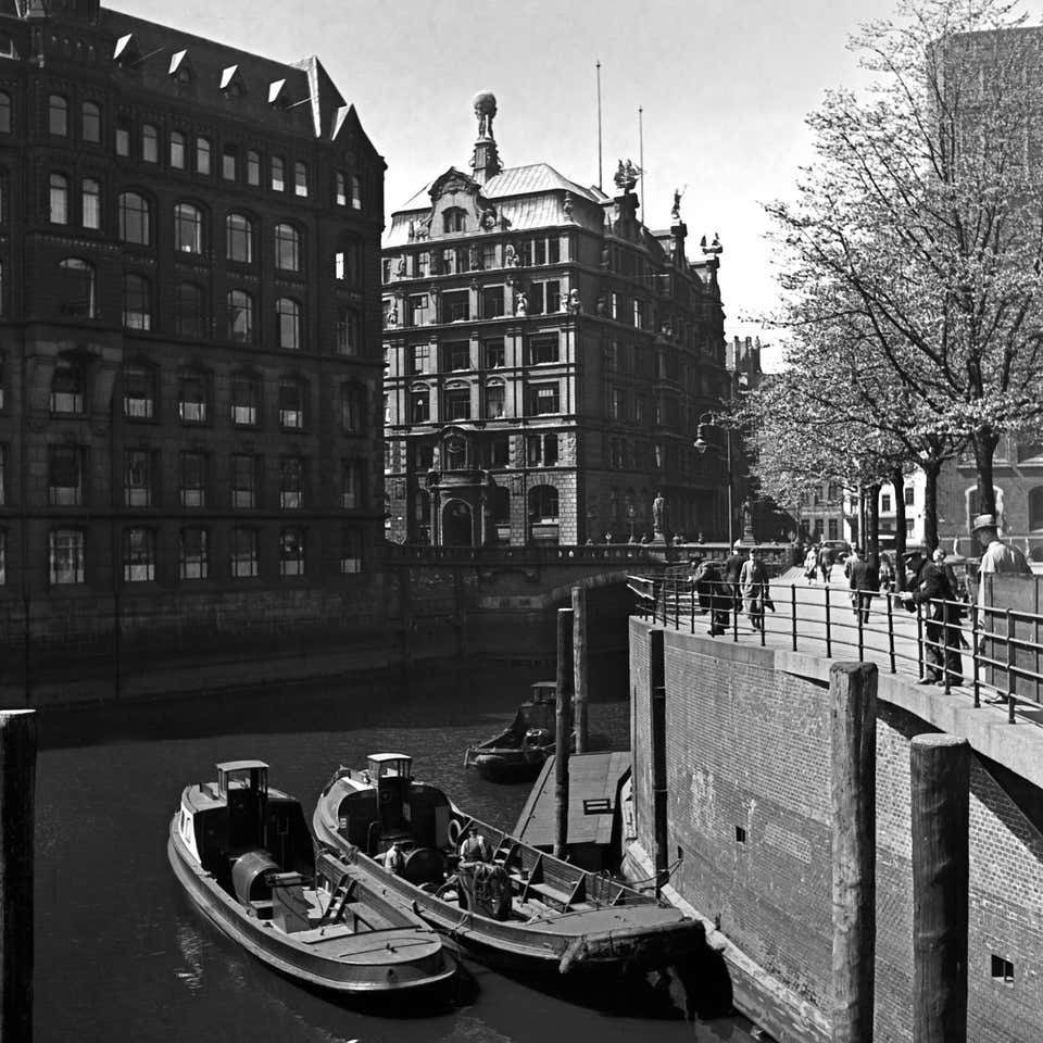 Karl Heinrich Lämmel Fleets At Hamburg Speicherstadt, Germany 1938, Printed Later 1938/2021