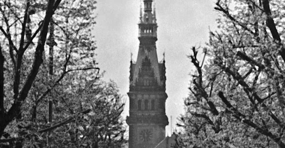 Karl Heinrich Lämmel Taking A Walk At Alster To City Hall Hamburg, Germany 1938, Printed Later 1938/2021 photo for sale
