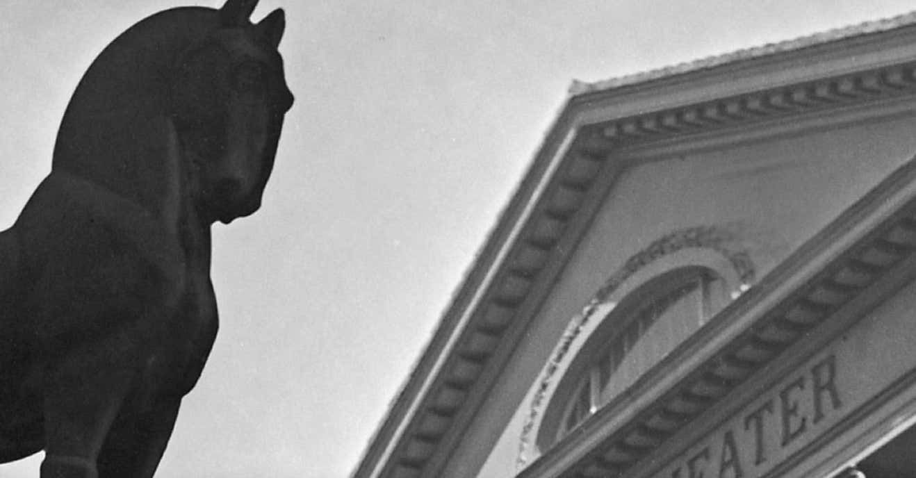 Karl Heinrich Lämmel Hamburg Thalia Theatre Cars And Horse Sculpture, Germany 1938 Printed Later 1938/2021 photo for sale