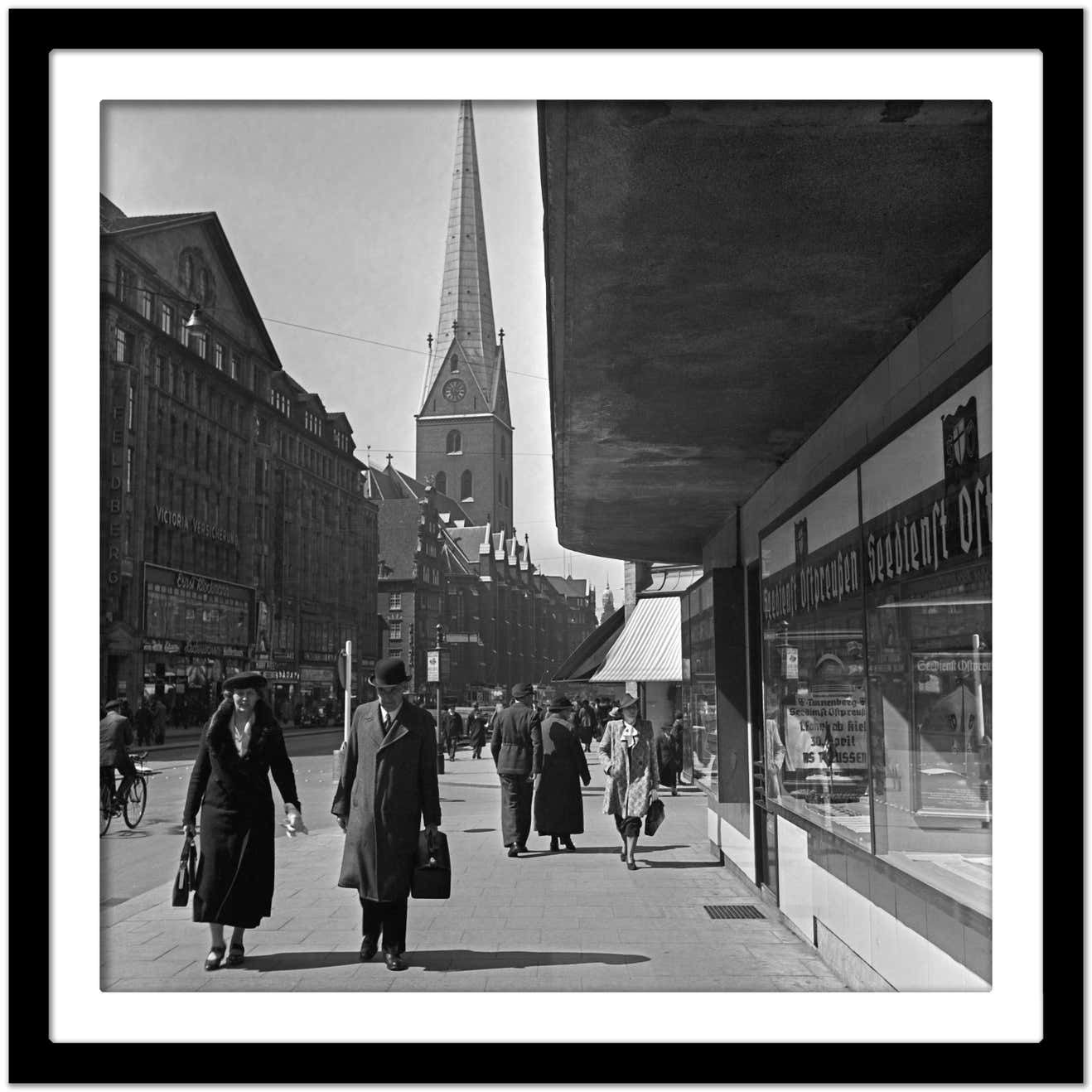 Karl Heinrich Lämmel Moenckebergstrasse At Hamburg With Passers By, Germany 1938 Printed Later 1938/2021 photo Art